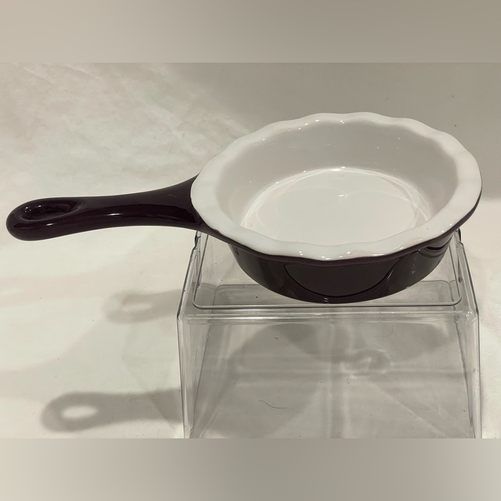 🥳BOGO! EUC Modern Gourmet Mini Purple and White 5” Ceramic Pie Pan.